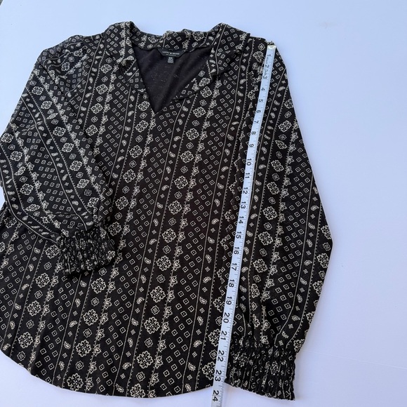 Woman’s Lucky Brand Blouse Size Medium - Picture 5 of 8